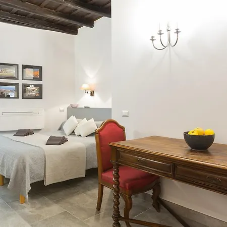 Apartment Forum Rom