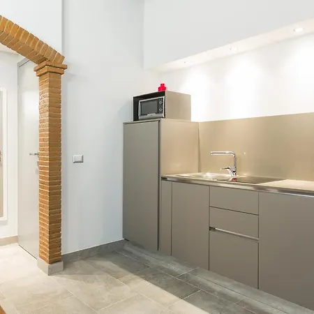 Apartment Forum Rom
